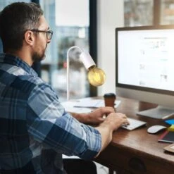 Lampe De Lecture Pivotante Retro Industriel Avec Interrupteur à Câble I Patte à Vis I E27 I Lampe à Pince I Métal I Blanc 8 Lampe De Lecture Pivotante Retro Industriel Avec Interrupteur à Câble I Patte à Vis I E27 I Lampe à Pince I Métal I Blanc -EUROPALAMP Soldes Magasin 28271690 4