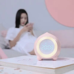 Réveil Enfant Pour Garçons Filles Avec Veilleuse Et Lumière Colorée Reveil Lumineux Intelligent Numérique Enfant Avec Fonction Snooze Et Lumière De Réveil - Triomphe(rose) 7 Réveil Enfant Pour Garçons Filles Avec Veilleuse Et Lumière Colorée Reveil Lumineux Intelligent Numérique Enfant Avec Fonction Snooze Et Lumière De Réveil - Triomphe(rose) -EUROPALAMP Soldes Magasin 45292324 3