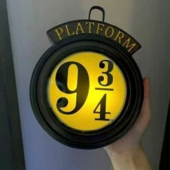Harry Potter Hanging 9 3/4 Night Light Metal Wall Lamp 20th Anniversary Movie Lover Gift 7 Harry Potter Hanging 9 3/4 Night Light Metal Wall Lamp 20th Anniversary Movie Lover Gift -EUROPALAMP Soldes Magasin 76525143 4