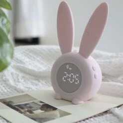 Réveil Lapin Rose Pour Enfants Créatif LED Lapin Veilleuse Tactile Et Entraîneur De Sommeil Rechargeable Pour Chambre Garçon Fille, Rose -EUROPALAMP Soldes Magasin 84054130 3