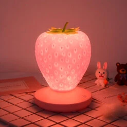 Maison Créative Fraise Veilleuse Charge Usb Décoration De Chevet Rose -EUROPALAMP Soldes Magasin 88773377 5