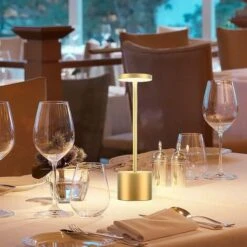 Lampe De Table Sans Fil, Batterie Rechargeable 6000 MAh, 2 Niveaux De Luminosité, Lampe De Chevet En Métal, Pour Salon, Chambre à Coucher, Bureau, Studio (doré) 8 Lampe De Table Sans Fil, Batterie Rechargeable 6000 MAh, 2 Niveaux De Luminosité, Lampe De Chevet En Métal, Pour Salon, Chambre à Coucher, Bureau, Studio (doré) -EUROPALAMP Soldes Magasin 97634879 4